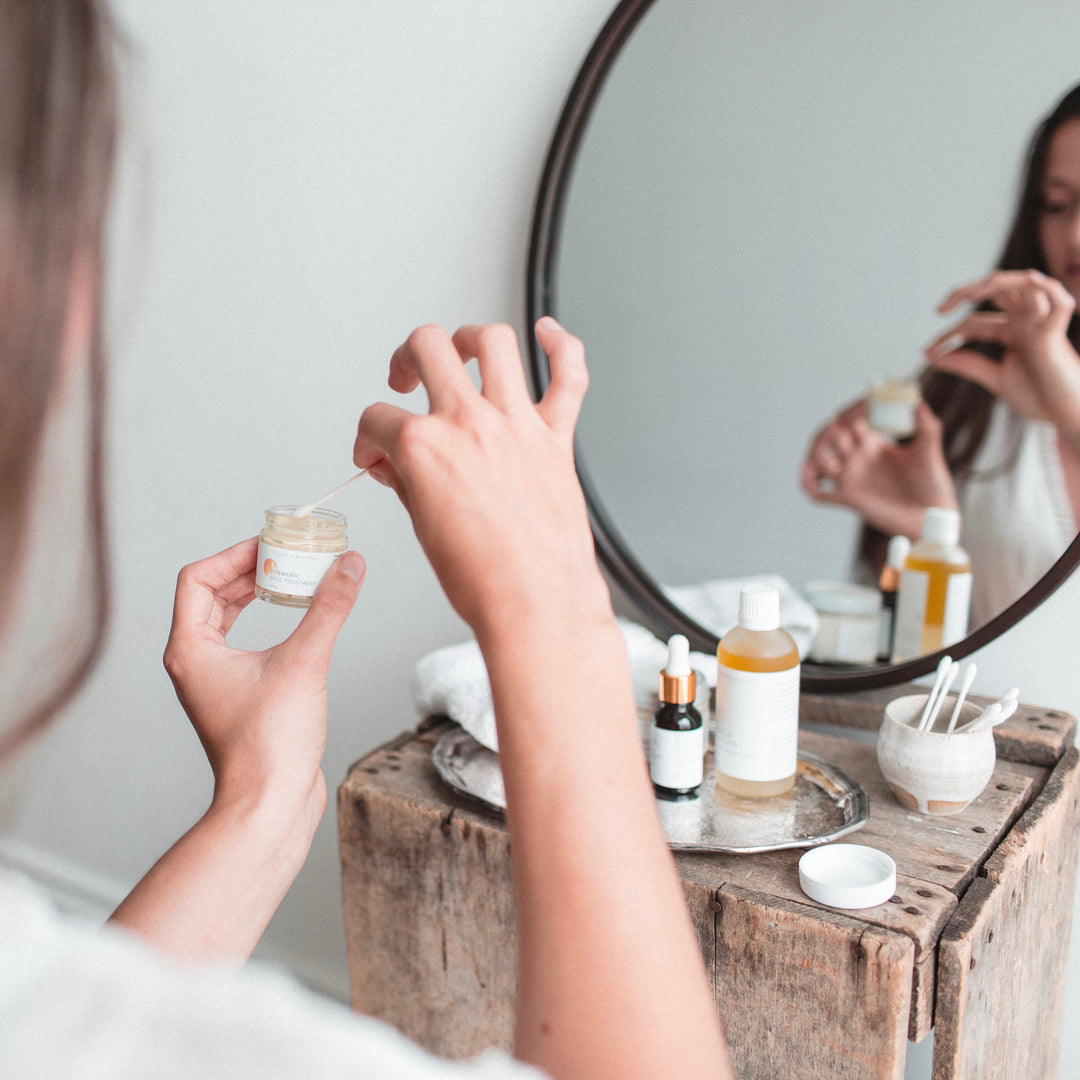 turmeric spot treatment with q-tip