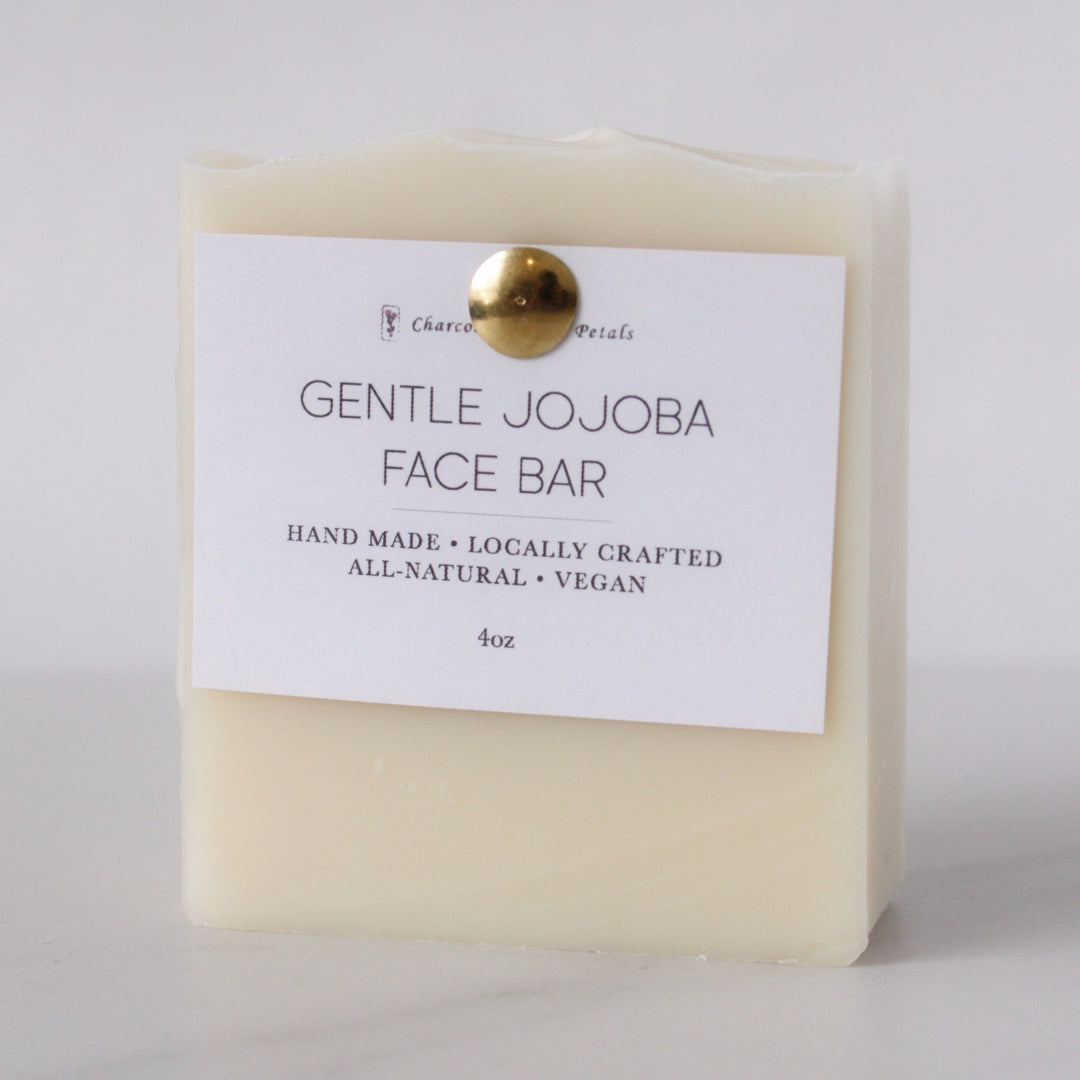 Gentle Jojoba Face Bar vegan white close up 